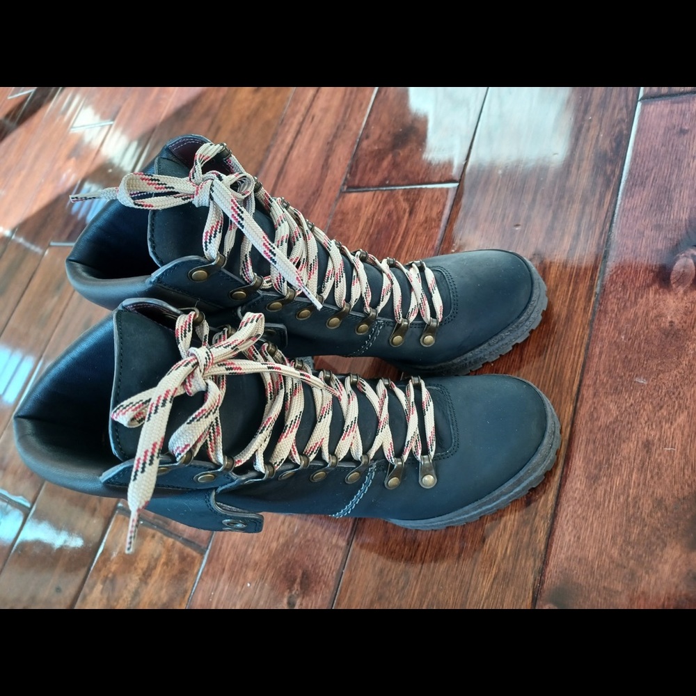 See by Chloe ankle platform hiking boots size 9